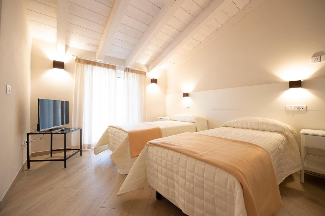 Villino Micol Camere A Due Passi Dal Mare Марина ди Карара Екстериор снимка
