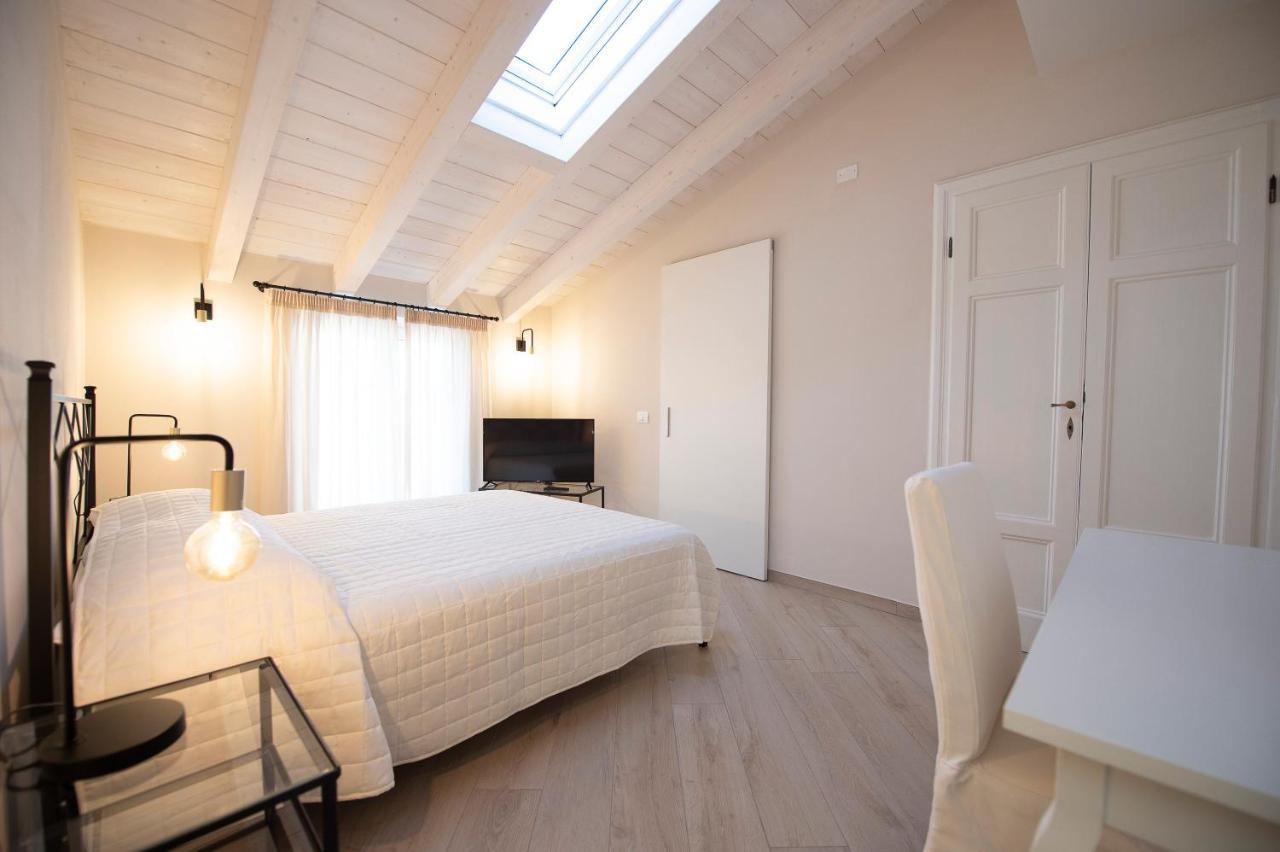 Villino Micol Camere A Due Passi Dal Mare Марина ди Карара Екстериор снимка